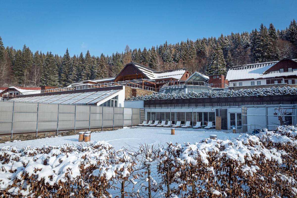 Wellness Hotel Horal, Velké Karlovice Zewnętrze zdjęcie
